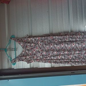 Woman's dress and 815